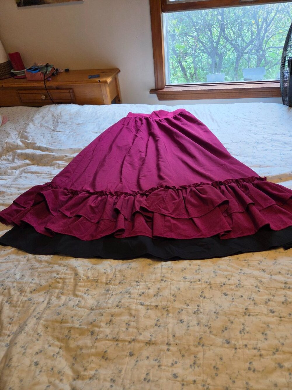 Women's Ruffled Hem Maxi Skirt - DEEP BURGUNDY W RUFFLED VICTORIAN STYLE M-L